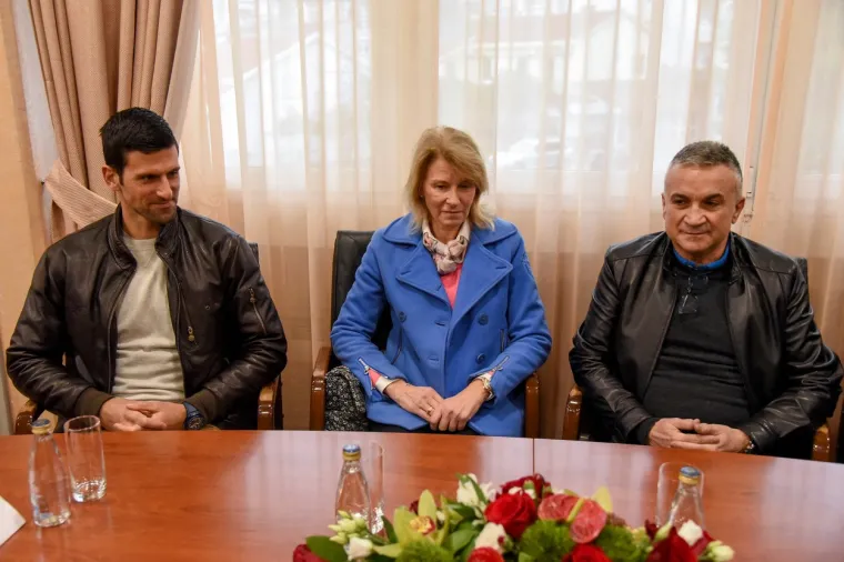 Jasno je za&scaron;to je ovako ne&scaron;to Novak Đoković napravio: No, milijuni će imati sad &scaron;to za reći, neće čovjek imati mira