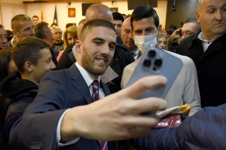 Jasno je za&scaron;to je ovako ne&scaron;to Novak Đoković napravio: No, milijuni će imati sad &scaron;to za reći, neće čovjek imati mira