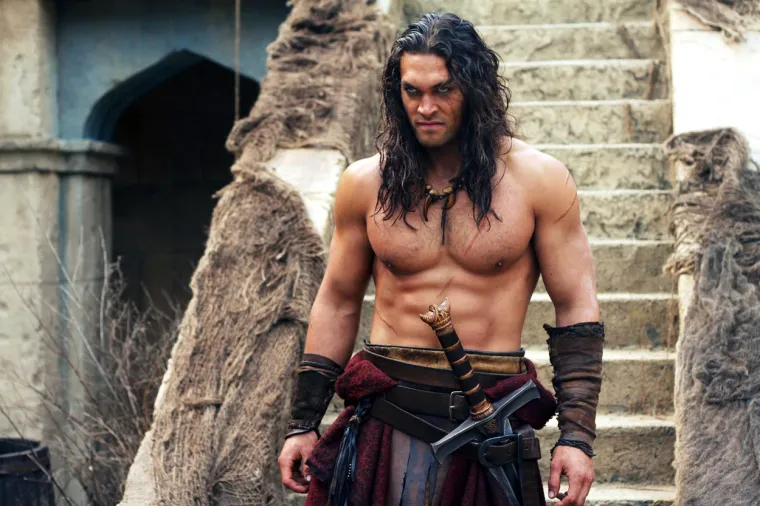 U američkom fantastično-pustolovnom filmu &quot;Conan Barbarin&quot;, redatelja Marcusa Nispela iz 2011. godine, Momoa tumači glavnu ulogu. Film se temelji na liku divljeg ratnika Conana kojeg je stvorio književnik Robert E. Howard. Ovaj je film svojevrstan remake istoimenog filma iz 1982. godine u kojem je Conana igrao Arnold Schwarzenegger. 