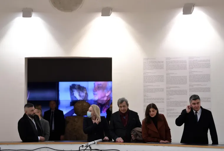 Milanović nema šanse kraj svoje prve dame: I ovaj put je u njezinoj sjeni, a najveći hit su moćne 'combat' čizme