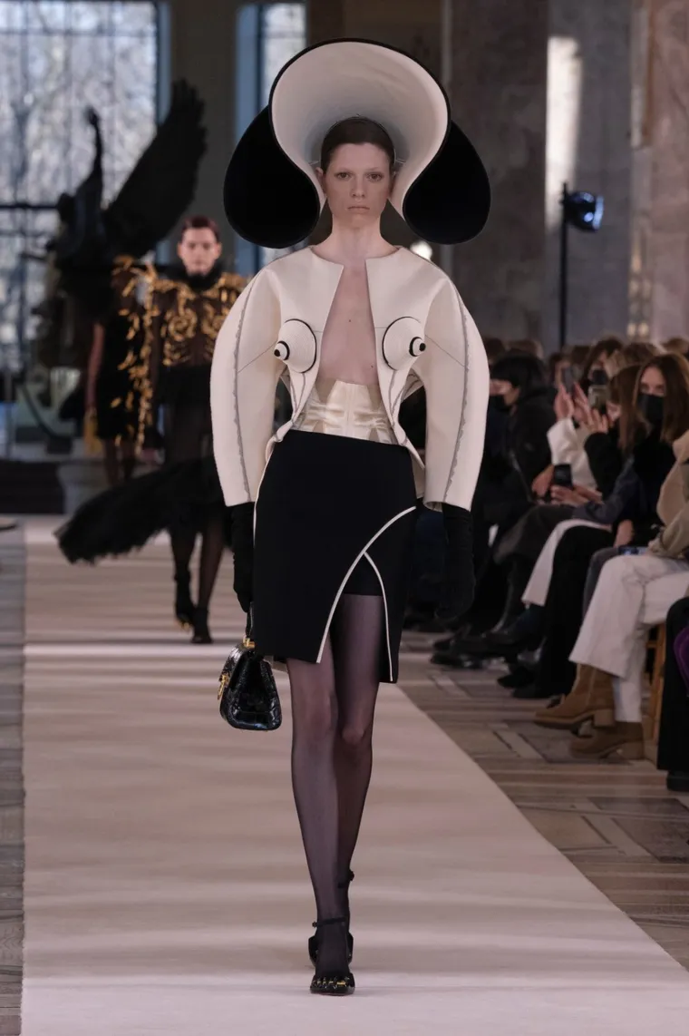 Schiaparelli S/S 22
