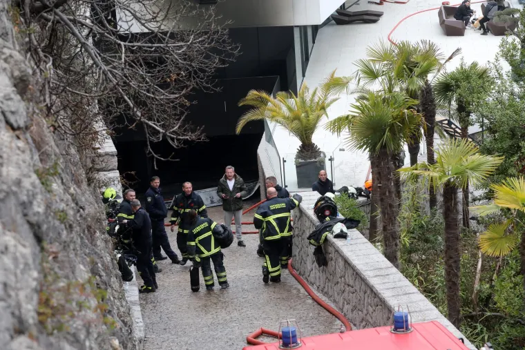 U garaži luksuzne vile u Opatiji izgorjela tri skupocjena vozila