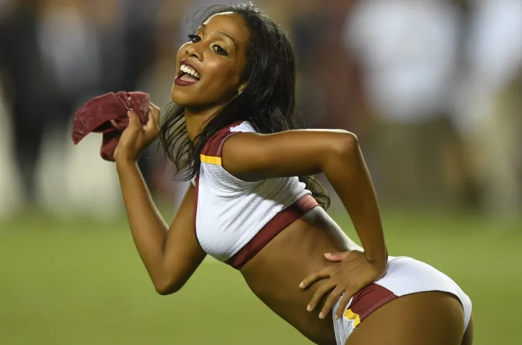 '&Scaron;to droljastije izgleda&scaron;, to će&scaron; lak&scaron;e upasti u cheerleaders ekipu, to je tako. Seksualno smo izložene'