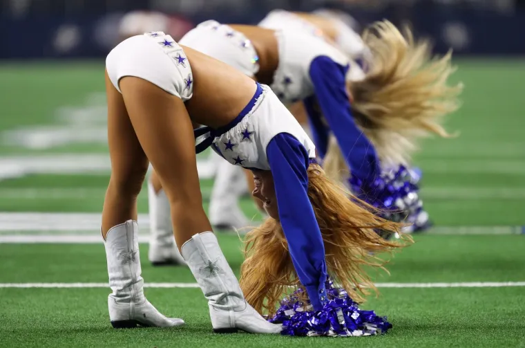 '&Scaron;to droljastije izgleda&scaron;, to će&scaron; lak&scaron;e upasti u cheerleaders ekipu, to je tako. Seksualno smo izložene'