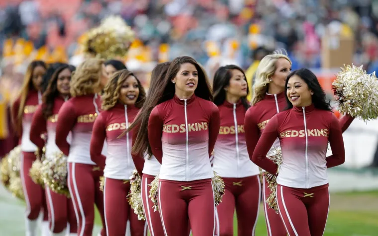 '&Scaron;to droljastije izgleda&scaron;, to će&scaron; lak&scaron;e upasti u cheerleaders ekipu, to je tako. Seksualno smo izložene'