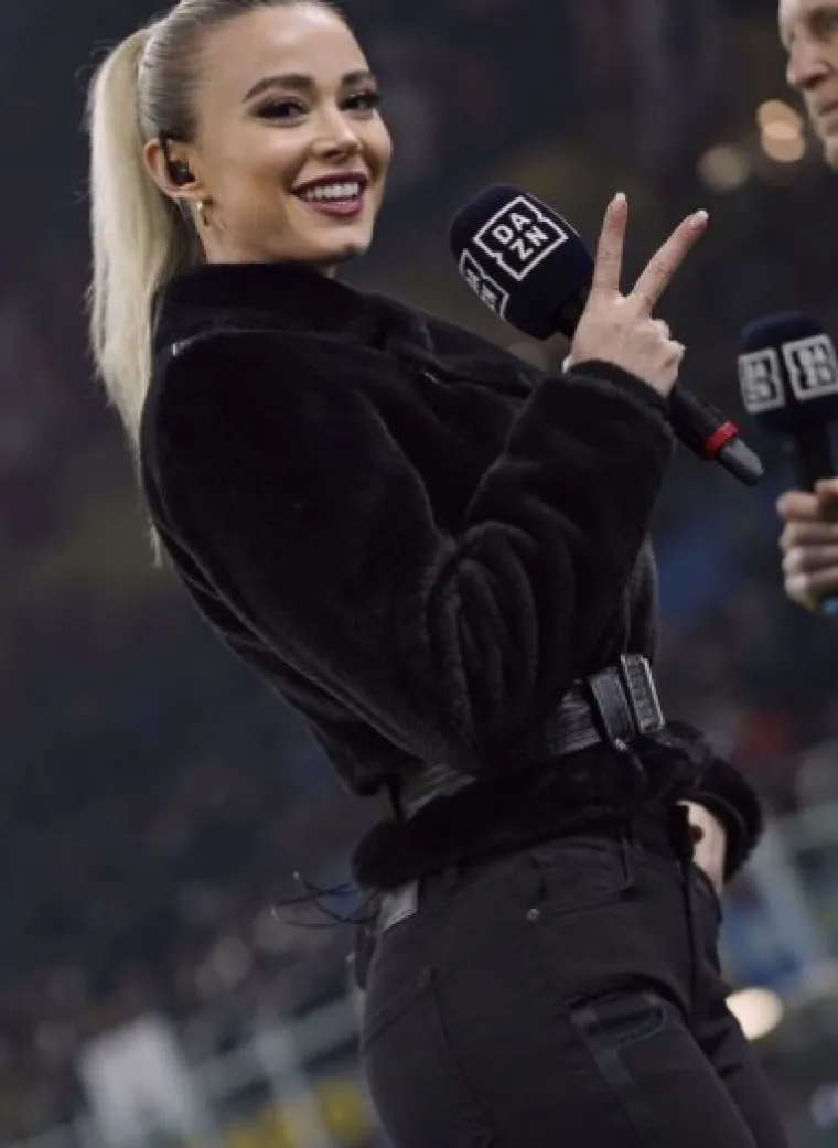 Prezgodna Diletta pokazala &scaron;to je radila u subotu navečer: Izbacila je stražnjicu i pohvalila se zanosnom figurom, fanovi u transu