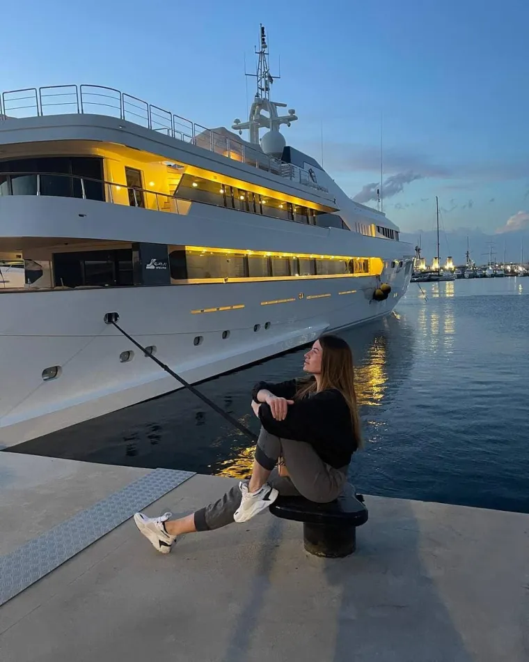 Otkrila kako žive nezamislivo bogati, o čemu pričaju, ali i mora li na njihov zahtjev skidati gaćice