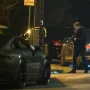 Najviše pažnje privukao je srebrni Porsche koji je, čini se, bio skupocjen poklon nekog uzvanika s obzirom na to da je bio ukrašen velikom ružičastom plišanom mašnom, a registracijske tablice bile su skrivene ispod bijele tkanine. 