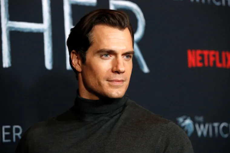 2.  Henry Cavill
De Silva ističe da je ovaj britanski glumac vrlo blizu savršenstva. Naime, veći nos i šira brada koštali su ga bodova...