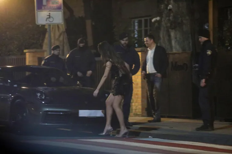 Usred slavlja nastala drama: Barbari Ljiljak zbog rođendanskog Porschea banula policija!