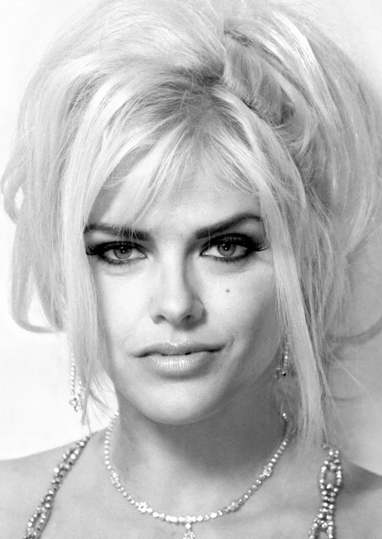 Život obilježen tragedijama: Otac je zlostavljao, udala se za tajkuna, a opijati su ju uni&scaron;tili