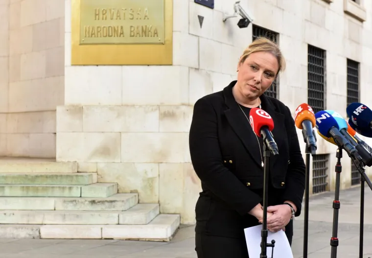 Viceguvernerka HNB-a Ivana Jakir-Bajo - bruto: 68.196 kuna, neto: 43.398 kuna (podatak iz travnja 2021. godine)