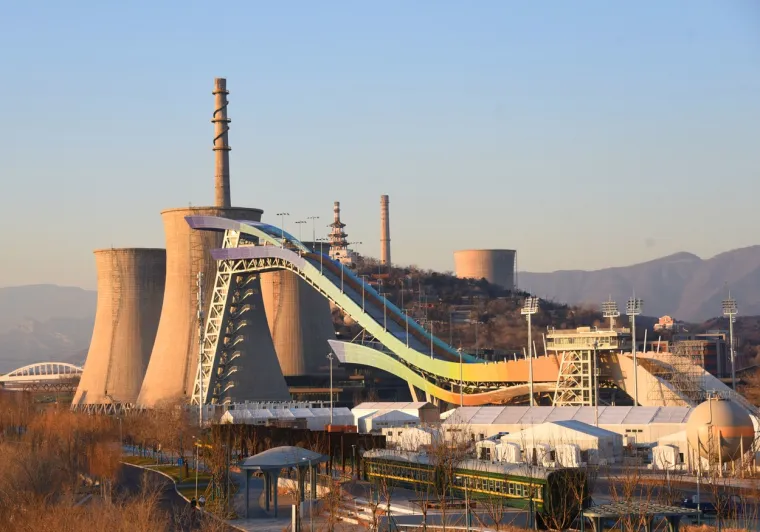 Jezivije slike s Olimpijskih igara nećete vidjeti. Bizarna skijaška staza iz Pekinga smještena je usred propale nuklearne elektrane
