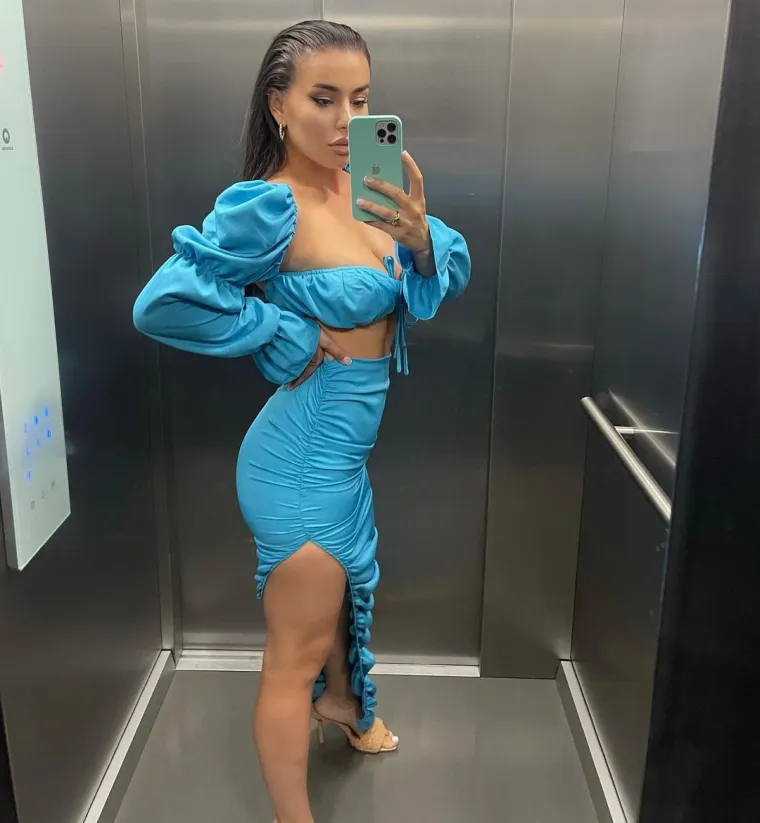 Jelena baš i nije zadovoljna epitetom koji joj pridodaju, ali se s godinama naučila nositi s tim: &quot;Osobno nikad nisam izjavila da želim biti hrvatska Kim Kardashian&quot;, priznala je influencerica koja je Instagram pratitelje stekla na temelju tutorijala za šminkanje. 