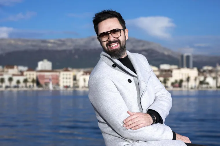 2020. Gra&scaron;o je jednom prilikom priznao kako su njegovi najveći uzori Beatlesi, Toto, Bee Gees, Queen i Ray Charles.