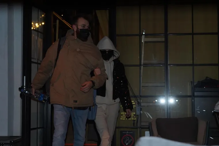 Severina uhvaćena u beogradskoj Beton Hali, ruku pod ruku s naočitim frajerom! Pokušala se sakriti, ali...