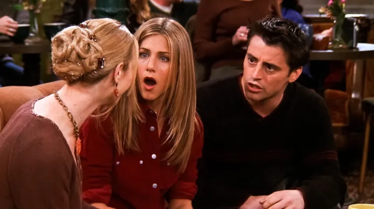 Ono što malo ljudi zna jest činjenica da je David Schwimmer režirao 10 epizoda &quot;Prijatelja&quot;. Jedna od epizoda koju je režirao bila je ona u kojoj ekipa doznaje da je Ross otac Rachelina djeteta.