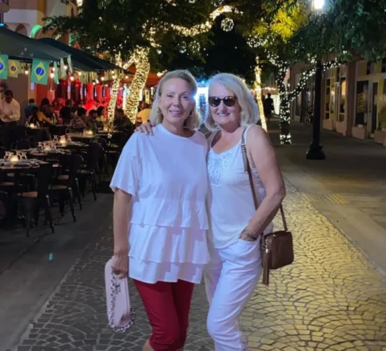 Za Lepu Brenu je čuo cijeli svijet, a malo tko zna kako izgleda njena sestra: Zajedno će u Kanadi pokrenuti posao