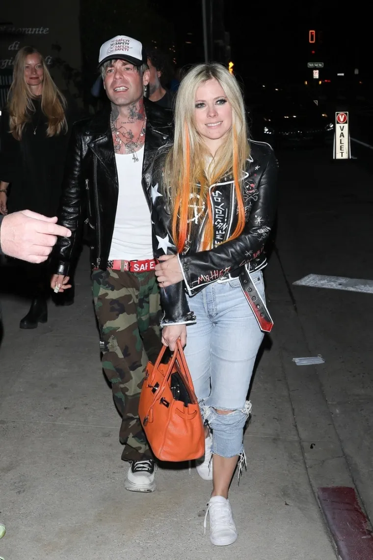 Sve su cure htjele biti kao ona: I dalje izgleda kao cura, a preživjela je tešku bolest i 2 životna kraha. Evo kako se mijenjala