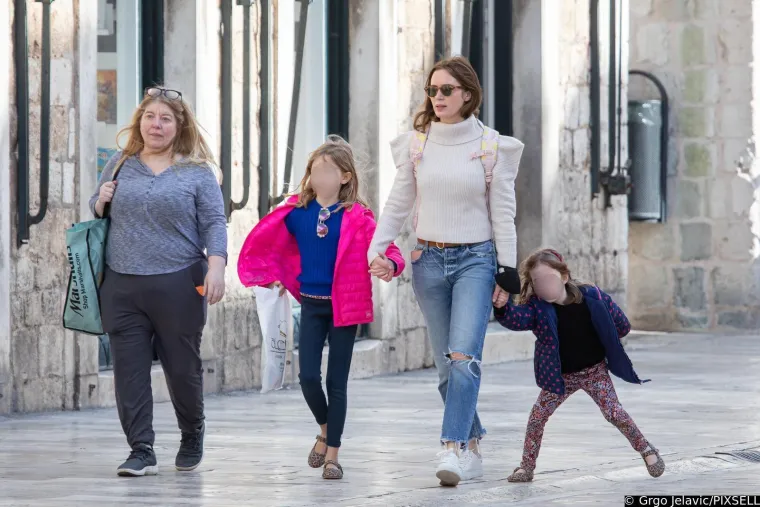 Emily Blunt stigla u Dubrovnik: Slavna glumica uživa s djecom dok je suprug John Krasinski na snimanju