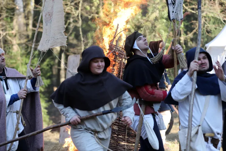 FOTO Uprizorili brutalnu bitku iz Seljačke bune iz 1573., napad na Tahyjev grad u Stubičkom Golubovcu