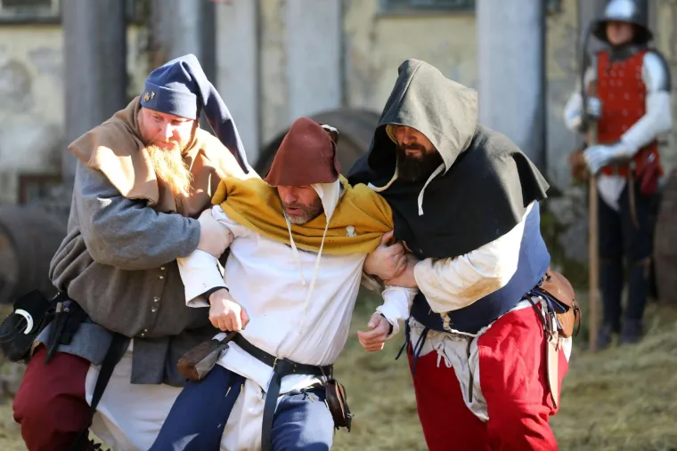 FOTO Uprizorili brutalnu bitku iz Seljačke bune iz 1573., napad na Tahyjev grad u Stubičkom Golubovcu