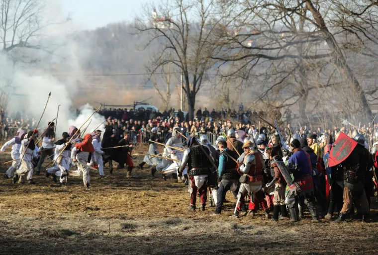 FOTO Uprizorili brutalnu bitku iz Seljačke bune iz 1573., napad na Tahyjev grad u Stubičkom Golubovcu
