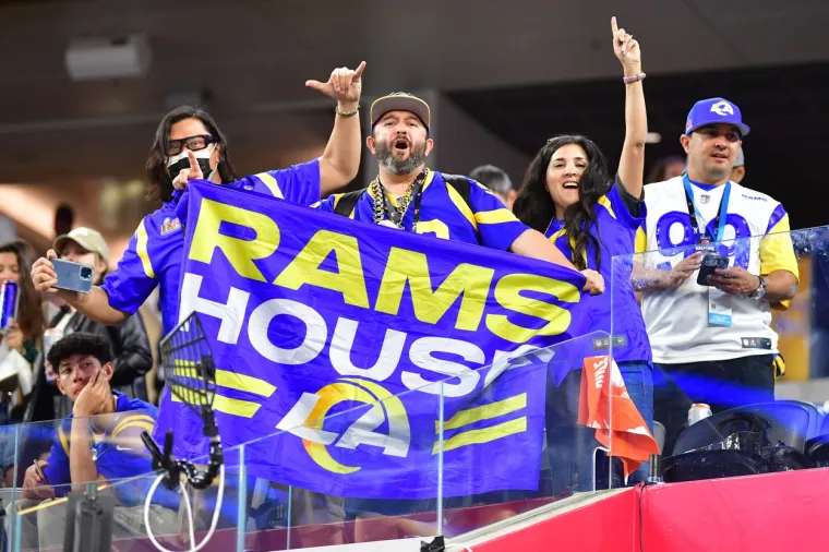 Sva&scaron;ta se događalo na 56. Super Bowlu u Los Angelesu: Pogledajte kadrove nezapamćenog ludila