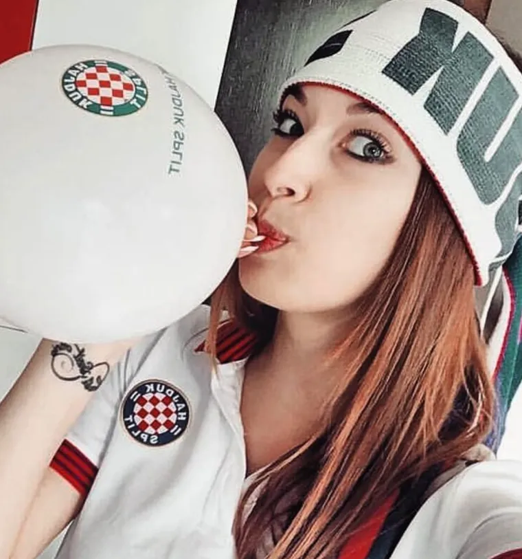 O Hajduče, navijačice su tvoje uvik uz te: Uz podr&scaron;ku ovih vatrenih Torcida&scaron;ica, 'Bili' bi mogli i do trofeja