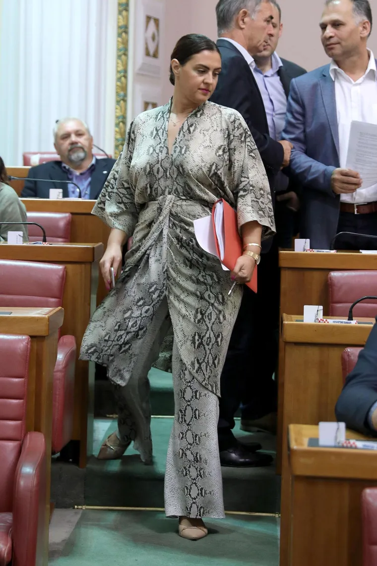 Ivana je mjesec dana prije poroda bila stalno gladna. Jako se udebljala jer je jela i po danu i po noći. Najviše je preferirala naranče. No, ni nakon rođenja Perine nije uspjela smršavjeti.