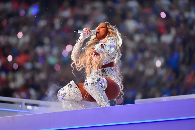 Rekordan 56. Super Bowl: Prokockano vi&scaron;e od 7,6 milijardi dolara, pojedeno vi&scaron;e od milijardu pilećih krilaca; Reklama od 30 sekundi ko&scaron;tala sedam milijuna dolara