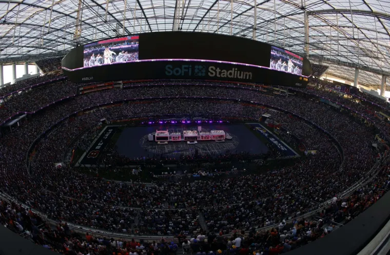 Rekordan 56. Super Bowl: Prokockano vi&scaron;e od 7,6 milijardi dolara, pojedeno vi&scaron;e od milijardu pilećih krilaca; Reklama od 30 sekundi ko&scaron;tala sedam milijuna dolara