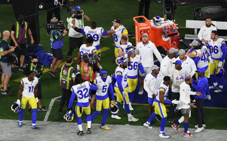 Rekordan 56. Super Bowl: Prokockano vi&scaron;e od 7,6 milijardi dolara, pojedeno vi&scaron;e od milijardu pilećih krilaca; Reklama od 30 sekundi ko&scaron;tala sedam milijuna dolara