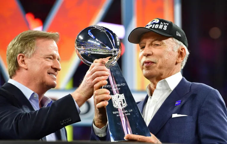 Rekordan 56. Super Bowl: Prokockano vi&scaron;e od 7,6 milijardi dolara, pojedeno vi&scaron;e od milijardu pilećih krilaca; Reklama od 30 sekundi ko&scaron;tala sedam milijuna dolara