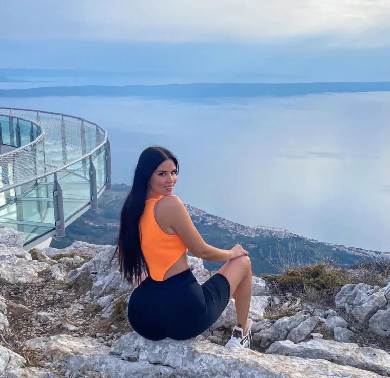 Istom je prilikom otkrila i kako se godinama uz latinoameričke plesove, bavila i trbu&scaron;nim plesom. 