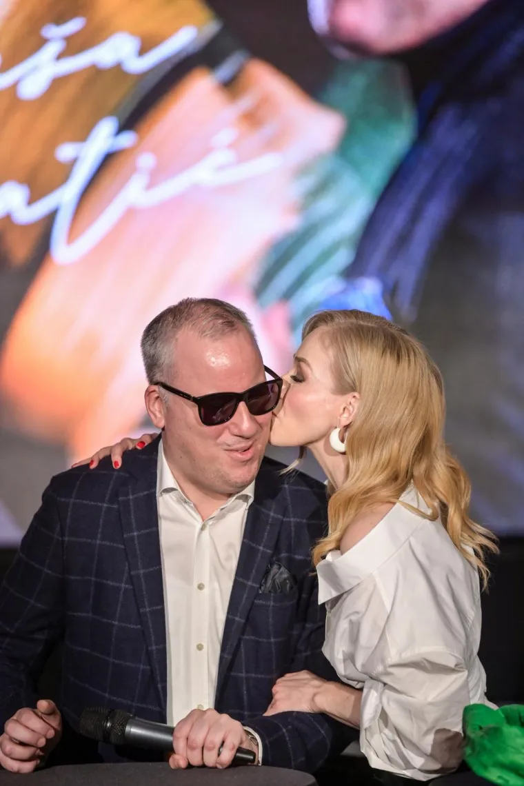 Ovakvu je jo&scaron; niste vidjeli: Jelena Rozga posebno je blistala na promociji novog albuma Sa&scaron;e Matića