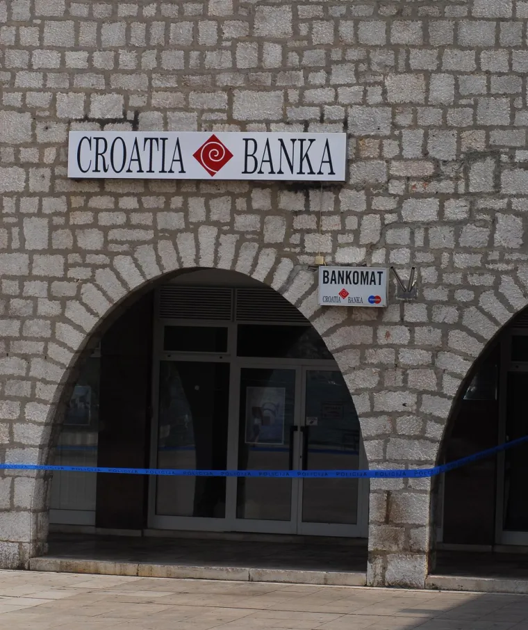 CROATIA BANKA - predsjednik Uprave Danijel Luković - Bruto: 37.000 kuna, Neto: 25.191 kuna (podatak iz srpnja 2021.)