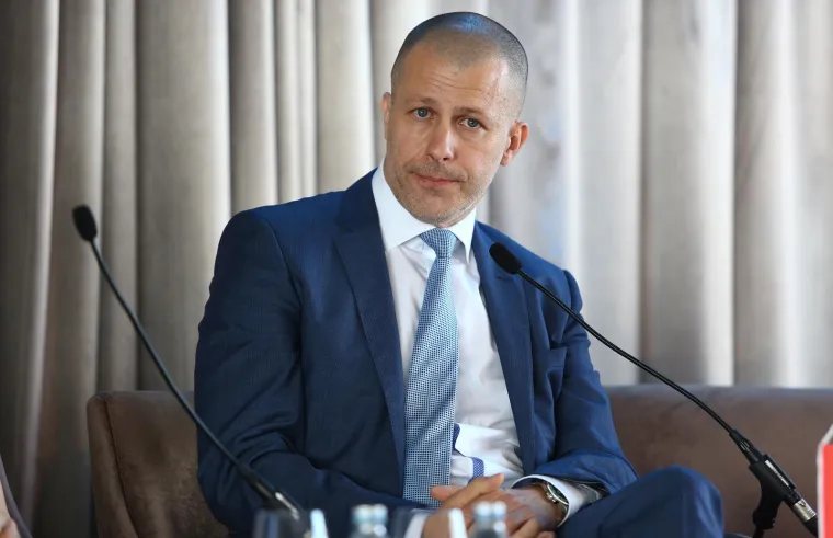 HŽ INFRASTRUKTURA - predsjednik Uprave Ivan Kr&scaron;ić (HDZ) - Bruto: 40.780 kuna, Neto: 25.869 kuna (podatak iz prosinca 2021.)