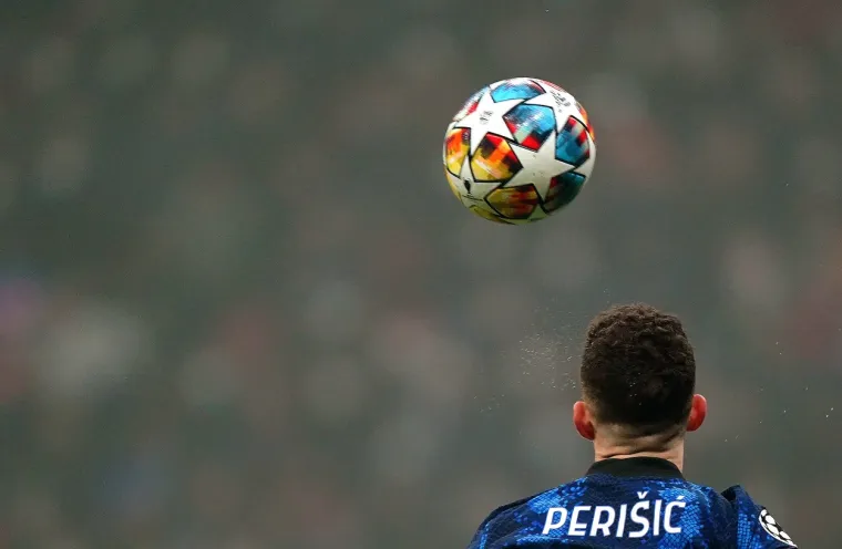 Ivan Peri&scaron;ić je čudo od igrača, najbolji je od svih: Klopp gleda i ne vjeruje &scaron;to atomski Hrvat radi njegovim braničima