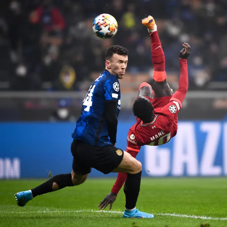 Ivan Peri&scaron;ić je čudo od igrača, najbolji je od svih: Klopp gleda i ne vjeruje &scaron;to atomski Hrvat radi njegovim braničima