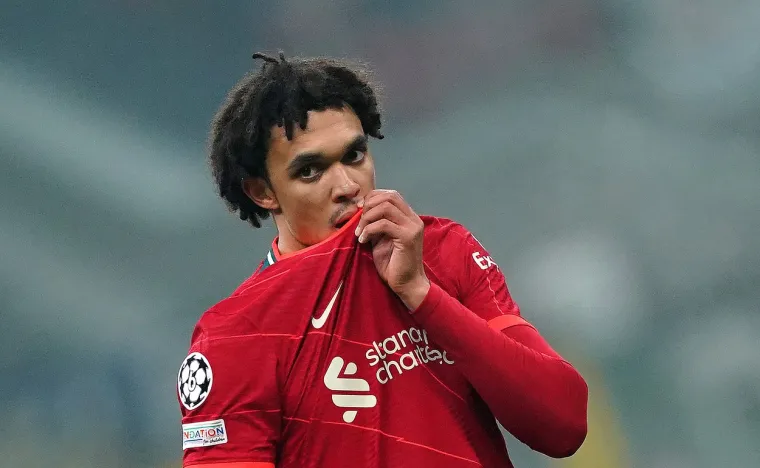 Ivan Peri&scaron;ić je čudo od igrača, najbolji je od svih: Klopp gleda i ne vjeruje &scaron;to atomski Hrvat radi njegovim braničima