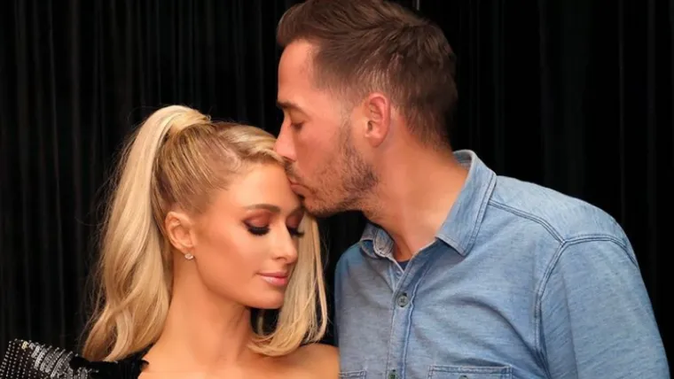 Paris Hilton se 2021. udala za poduzetnika Cartera Reuma  na rasko&scaron;noj ceremoniji u Bel-Airu. Na svadbi su bile njene prijateljice Kim Kardashian i Nicole Richie. 