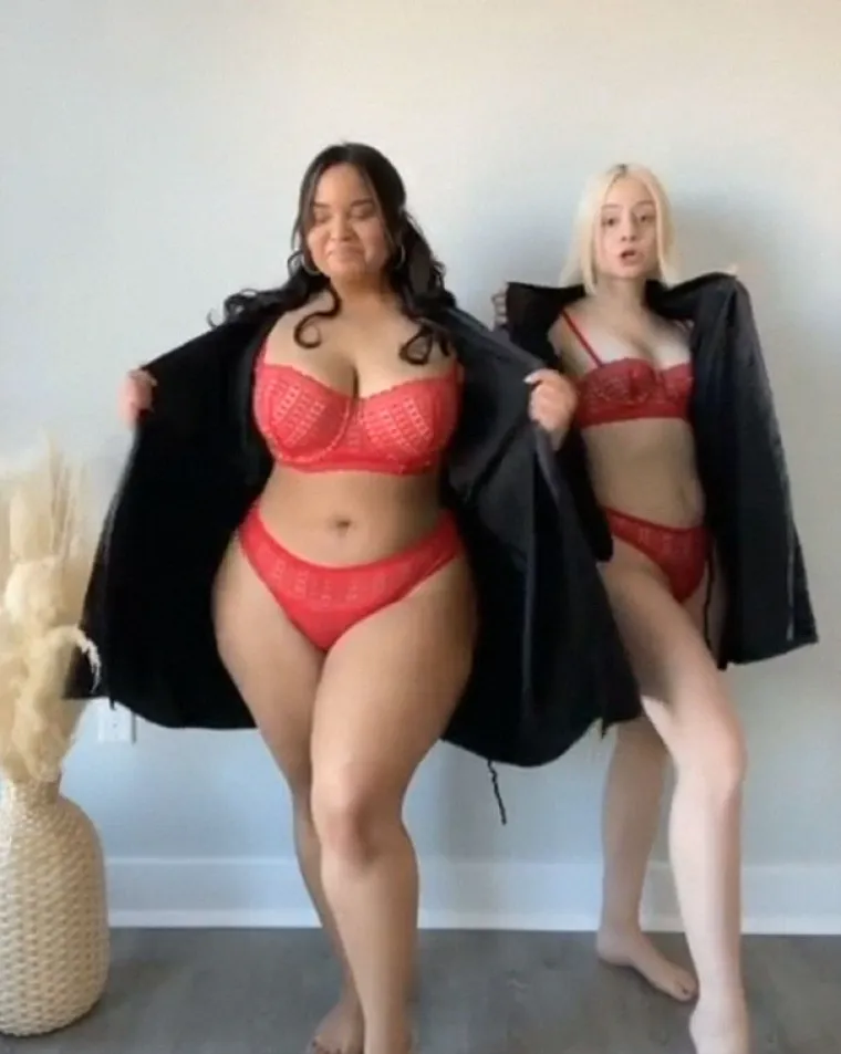 Najbolje frendice probale su čak 25 identičnih krpica, ali u različitim veličinama: Kojoj bolje stoje?