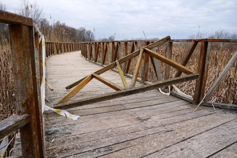 &Scaron;etnica u Kopačkom ritu u raspadu, izgrađena je prije samo &scaron;est godina