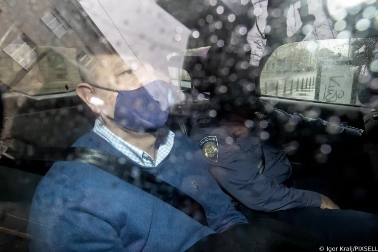 USKOK ga sumnjiči da je tražio da se novac dodijeli osobama za koje je osobno bio zainteresiran, ali i onima za koje su to od njega tražili biv&scaron;i ministar Tomislav Tolu&scaron;ić. Državni tajnici Velimir Žunac i Katica Mi&scaron;ković, ali i aktualni potpredsjednik Vlade Boris Milo&scaron;ević od Ane Mandac su tražili isto.&nbsp;