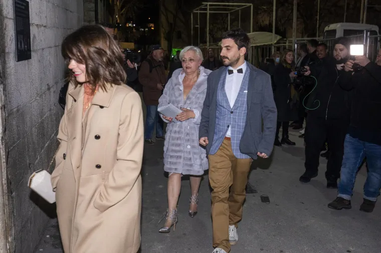 Hana i Petar dobili su bebu, a ovako je izgledao njihov drugi najsretniji dan u životu: Poznati kumovi sve su držali pod kontrolom