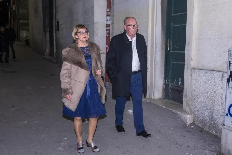 Hana i Petar dobili su bebu, a ovako je izgledao njihov drugi najsretniji dan u životu: Poznati kumovi sve su držali pod kontrolom