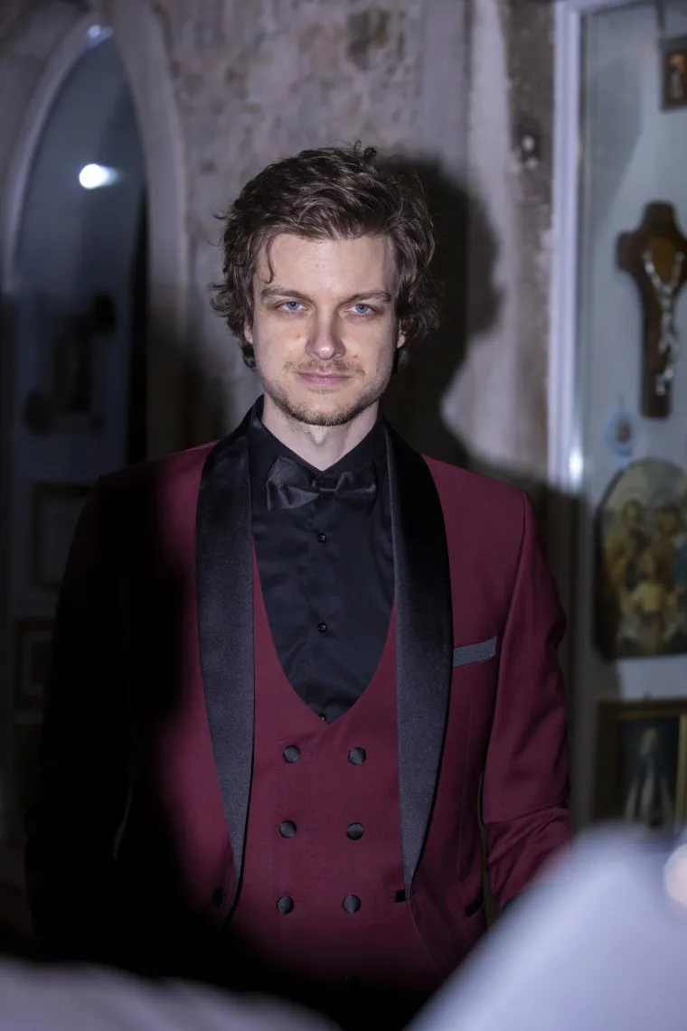 Hana i Petar dobili su bebu, a ovako je izgledao njihov drugi najsretniji dan u životu: Poznati kumovi sve su držali pod kontrolom