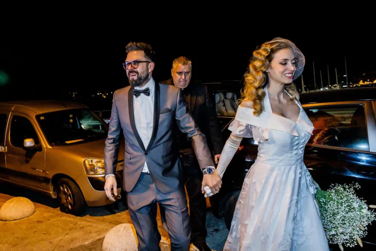 Hana i Petar dobili su bebu, a ovako je izgledao njihov drugi najsretniji dan u životu: Poznati kumovi sve su držali pod kontrolom