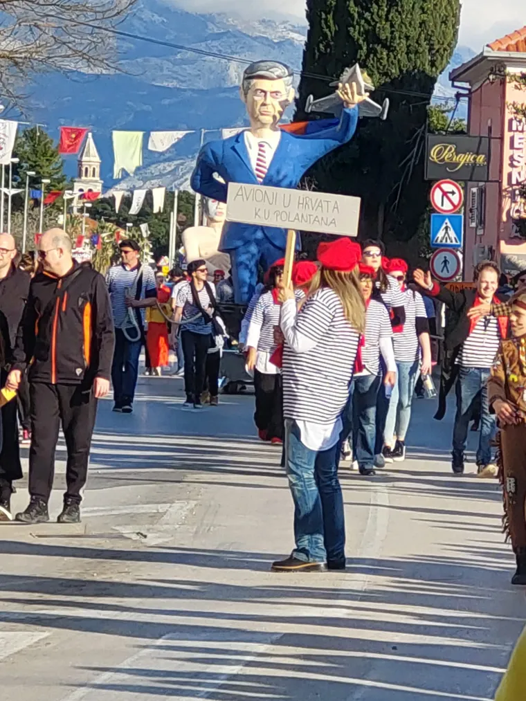 Održan čuveni 27. 'Kambelovski krnjeval': U skladu s tradicijom, vjerno su pratili dru&scaron;tvena zbivanja